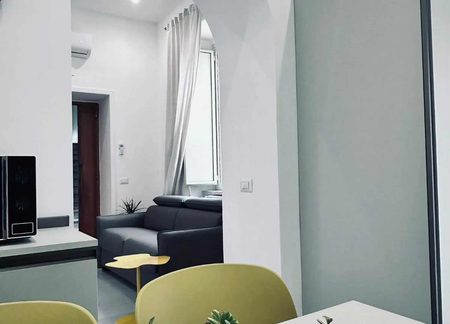 Daddy House Apartment San Giorgio a Cremano 0*,