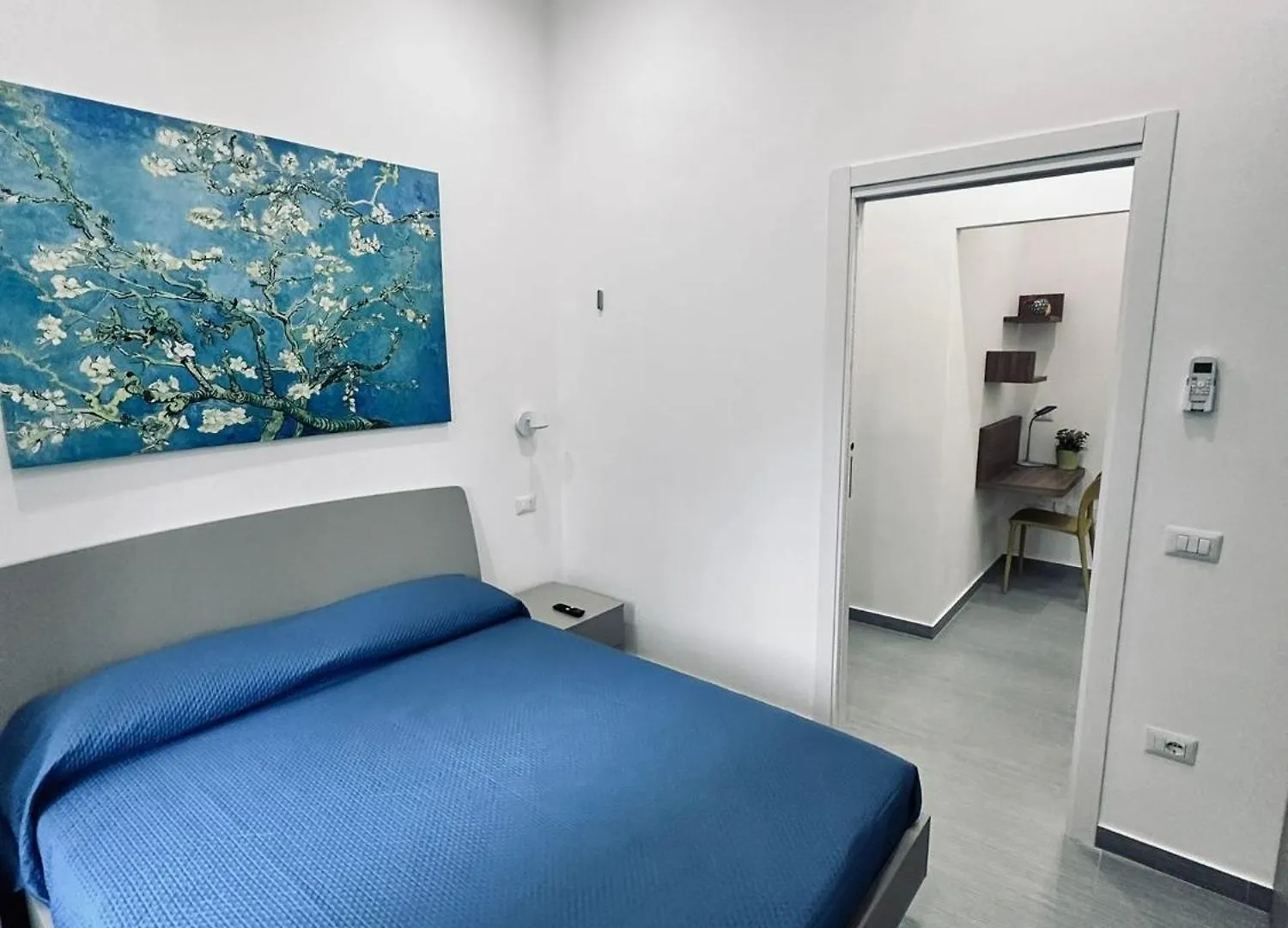 Daddy House Apartment San Giorgio a Cremano 0*,  Italy