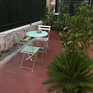 Bed & Breakfast Domus Vesuvio, San Giorgio a Cremano